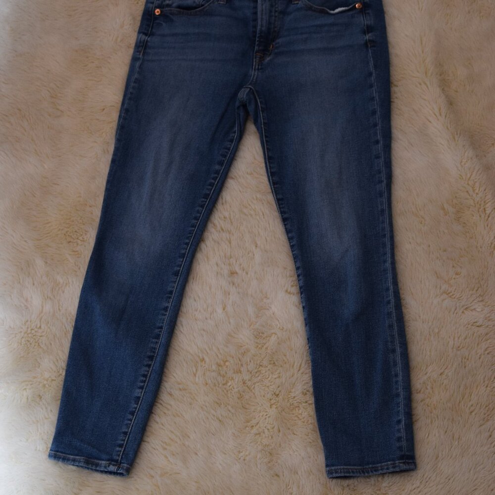 GAP Mid-Rise True Skinny Jeans